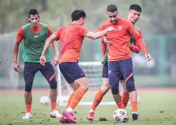 集结日山东泰山调整名单以备意大利杯;豪取连胜环节打磨;质疑声仍在;团队化学反应显著的简单介绍 集结日山东泰山调整名单以备意大利杯;豪取连胜环节打磨;质疑声仍在;团队化学反应显著的简单介绍