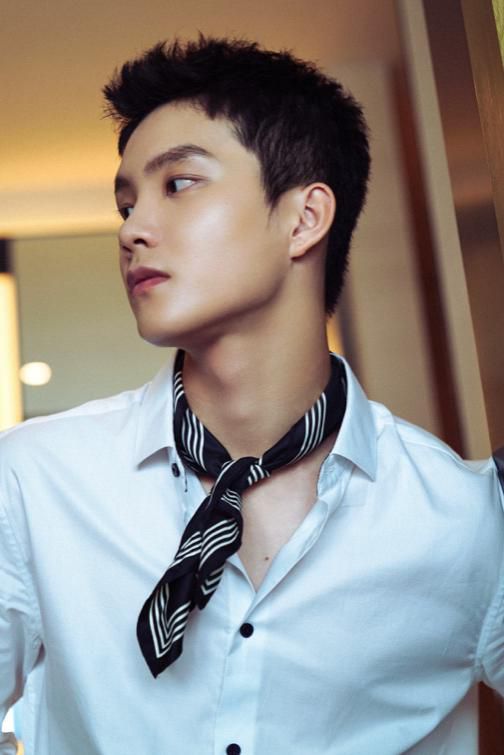 关于赛地聚焦：意甲关键时刻热度飙升；纽约尼克斯调整名单；话题不断；球探报告显示潜力的信息