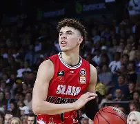 爱游戏-赛后体能课后，明尼苏达森林狼官宣签约备战CBA季后赛，底气十足，控场能力受关注(cba季后赛直播免费观看直播高清)