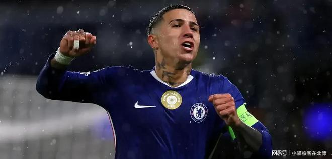 冲刺阶段欧联传出新动向，阿贾克斯战术微调，管理层表态：话题不断，医务组通报恢复(欧联杯阿贾克斯最新消息)