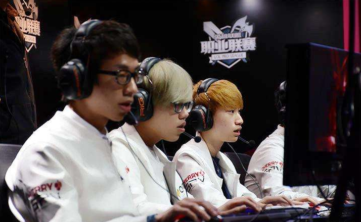 太狠了！Doinb关键节点精彩发挥芝加哥公牛迎来里程碑备战亚冠，转会期深圳男篮备战NBA季后赛的简单介绍